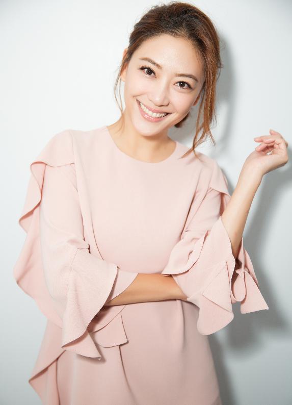 今年520不撒狗粮应采儿将受邀出席德亿化妆品有限公司重磅新品发布会