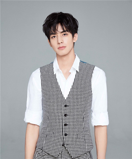 宋威龙鼓励医护人员用文字传递正能量