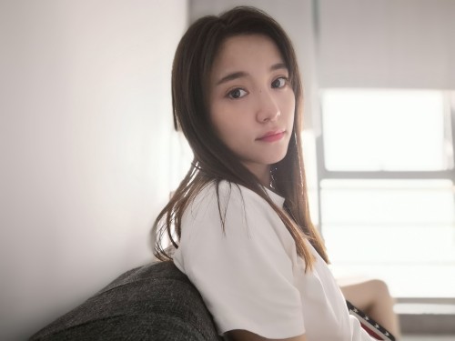 2016年4月10日,何籽乐主演的由导演陆之渊执导的悬疑惊悚网络电影