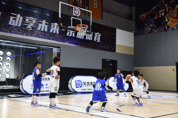 乐动体育开展内部赛,防守教学让体系初现