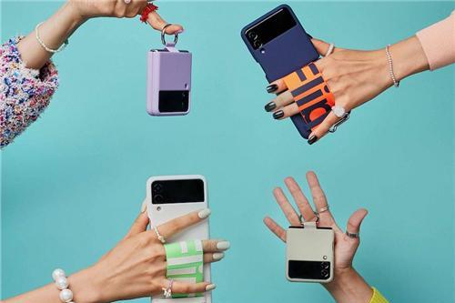  三星Galaxy Z Flip3 5G新品来袭 唤醒时尚与创作新期待