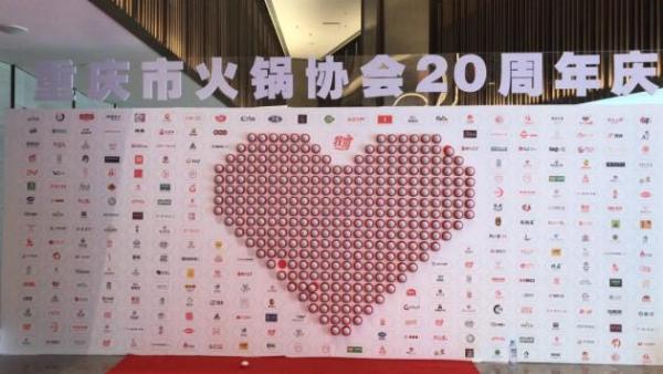  普渡机器人亮相2021 HOTELEX天津展会等多个活动，现场人气爆棚