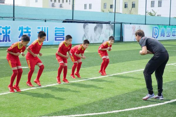 精细化青少年足球体能训练，乐动体育让球技提升变得更简单