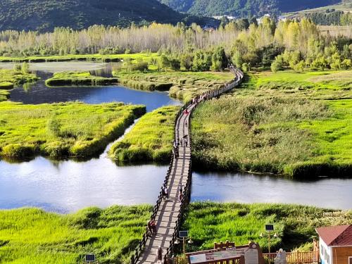 泸沽湖景区生态环境保护治理多措并举 还母亲湖绿水青山长在