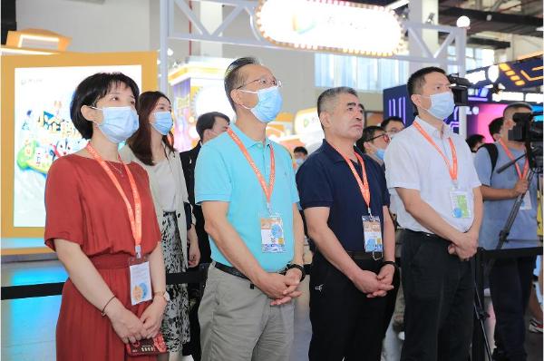  奥拉动漫最新原创IP齐聚中国国际动漫节，《闪耀女孩》首次公开