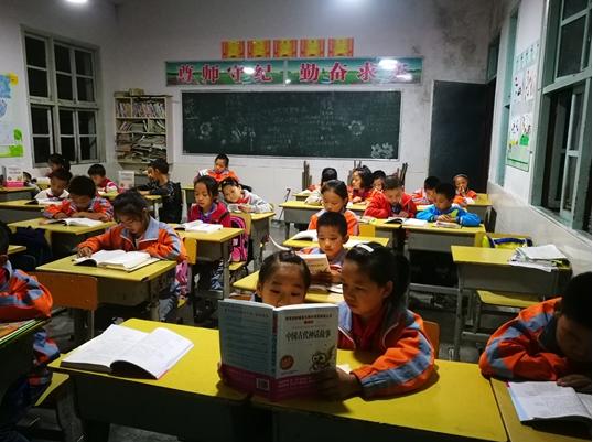 两大行动助力书香校园，小码王联合昌明教育基金会探寻公益新路径