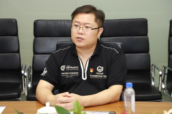  海淀区妇联党组成员、副主席翟威率区、街道两级妇联组织调研易车