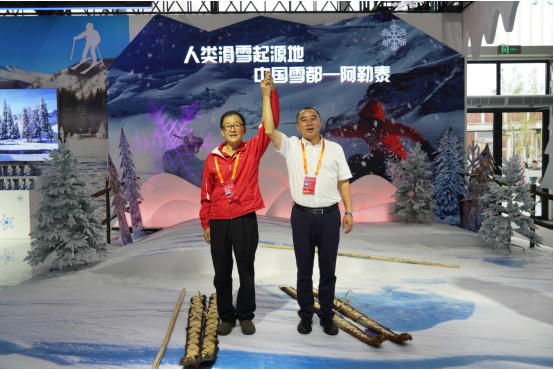  2021国际冬季运动（北京）博览会 雪都阿勒泰精彩粉呈 圈粉无数
