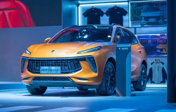  “潮”礼喝彩 风行五重礼遇迎风行T5 EVO女神版