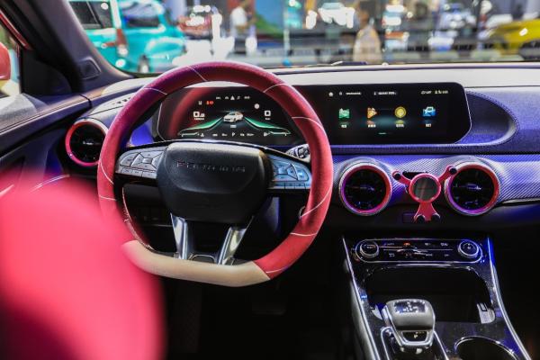  “潮”礼喝彩 风行五重礼遇迎风行T5 EVO女神版