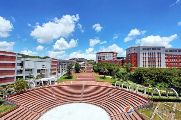  雅蒂实业与汕头职业技术学院校企合作签约仪式隆重举行