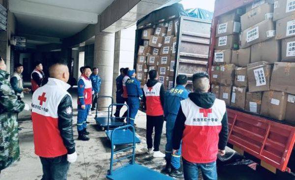  乔丹体育捐赠1500万元物资驰援山西，山西加油！