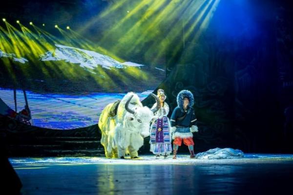  当雄县原创游牧文化歌舞剧《天湖·四季牧歌》再次亮相北京