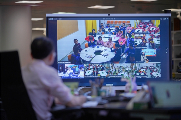 《设计方法论》首次走进K12课堂 DJ受邀为红军小学直播授课 