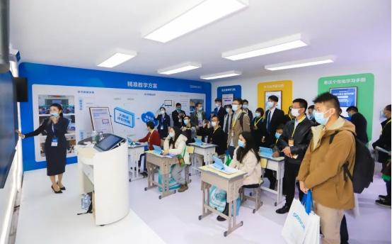 希沃携多个教学新空间和新一代交互智能一体机亮相第80届中国教装展