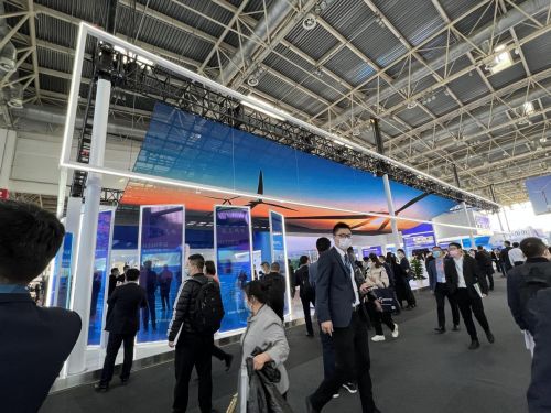  中坚力量集团助力中国海装300平米巨幕LED空域组网惊艳国际风能大会