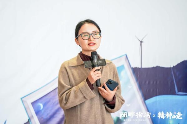  我们在这里打造了一个“精神的壳”湖畔书吧