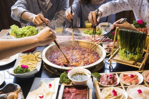  九九重阳节，浓浓敬老情！馨田火锅油碟与您共享佳节