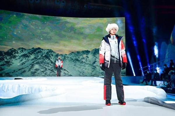  北京冬奥会赛时制服发布，安踏助力“三亿人参与冰雪”