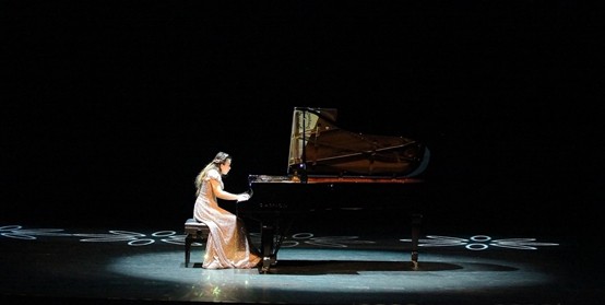  国际钢琴家胡雪莎展大师风采 深圳音乐会圆满落幕