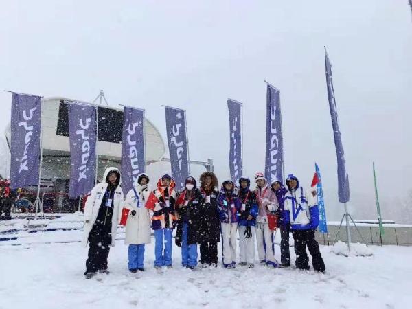  助力2021雪季亚洲首滑 phenix创立可可托海首家滑雪店 