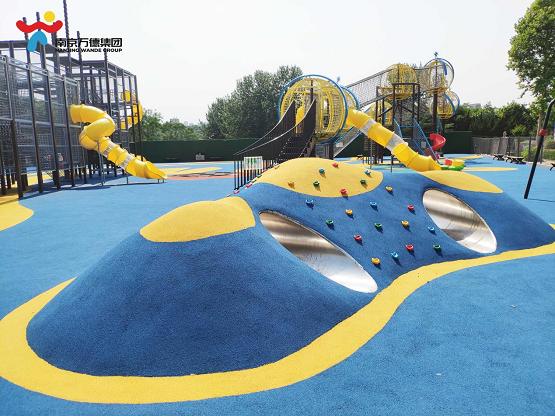 南京万德集团助力建成无动力儿童公园，引领行业发展