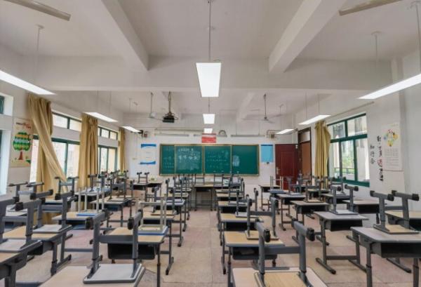  以“健康照明”造福莘莘学子，宜美照明领跑教育照明赛道