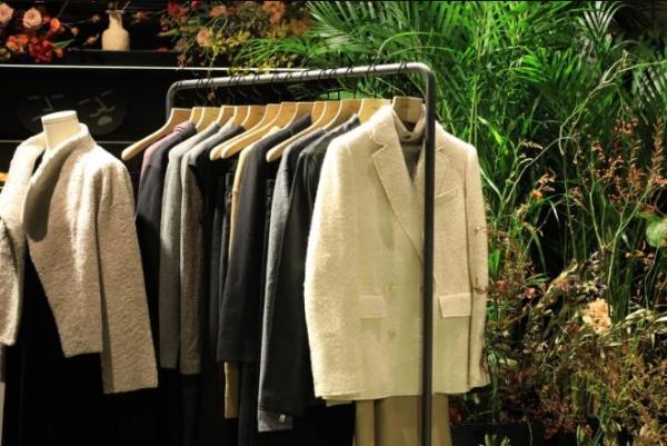 凝视幸福感官 思享自在姿态 Theory倾心呈现「聆听来自内心的幸福感」