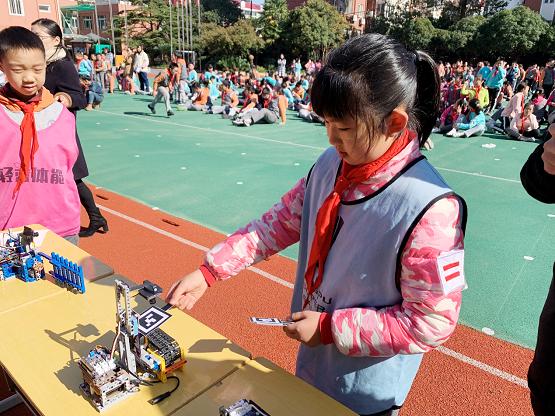 人工智能走进明珠小学，威盛创造栗助力青少年科学素养提升