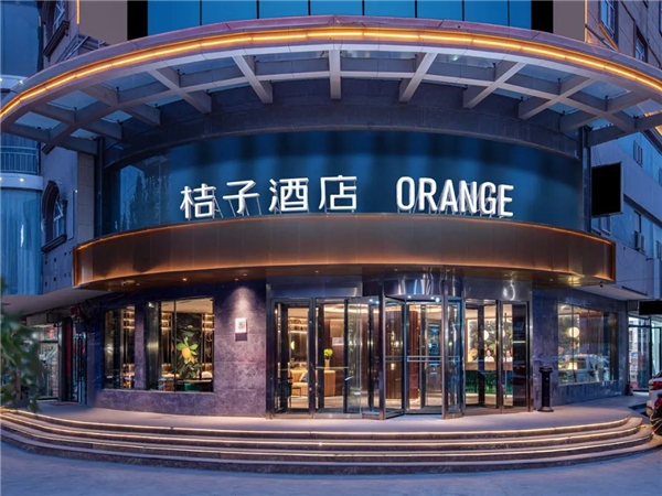  这个酒店，让我“重返17岁”，做了回“橘子郡男孩” 