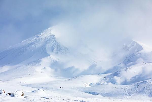  眺望北海道雪山绝景，星野TOMAMU冬日雾凇展望台即将亮相