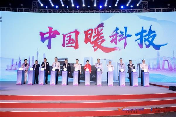  休斯敦世乒赛孙颖莎连夺两金，女乒小将未来可期