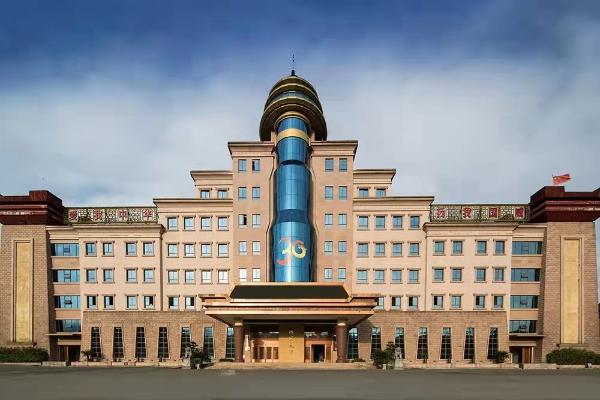  “富盛天下”形象大使张铁林见证名酒传奇