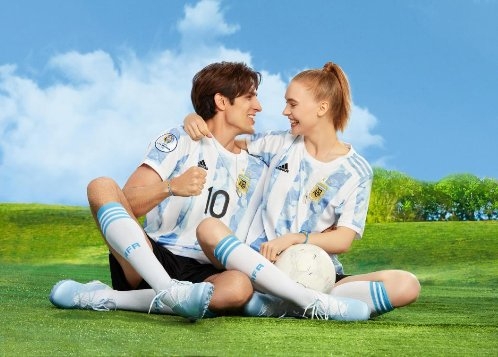  满载青春回忆 阿根廷国家足球队官方球星系列饰品上线