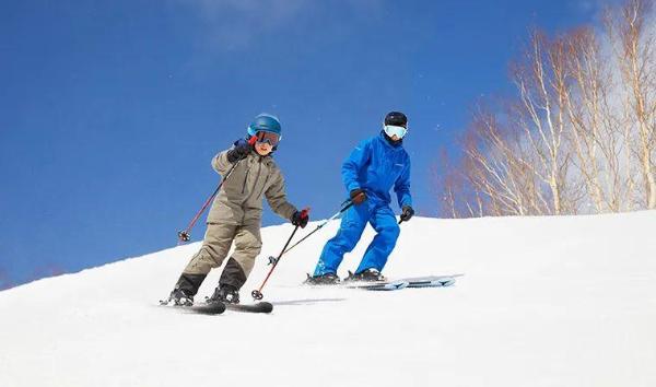 星野tomamu度假村独家滑雪体验带你提前领略北海道的粉雪世界