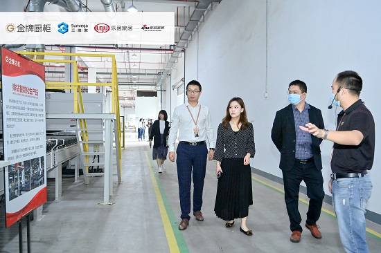 金牌厨柜智造标杆的背后，竟然藏着“最强助攻”？