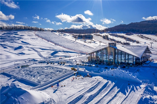  长白山鲁能胜地11月18日开板 开启雪季狂欢