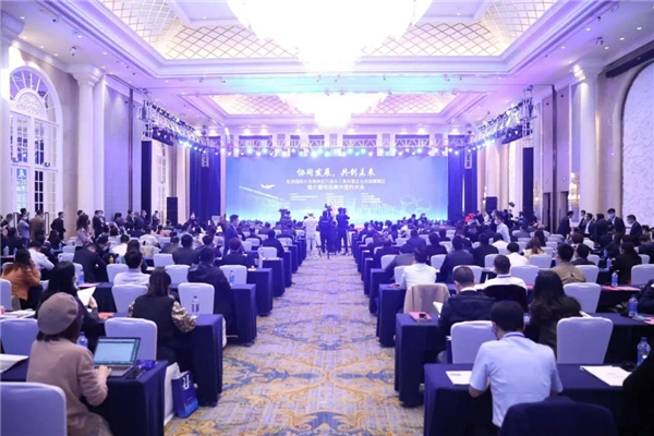 合作赢未来！史泰博董事长张潮涌接受上海电视台采访