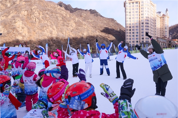  离冬奥最近的全民滑雪赛，开启“2022时间”！ 超级定点滑雪公开赛崇礼站成功举办