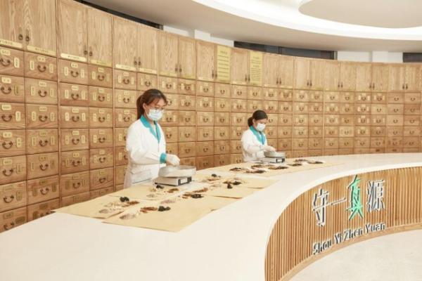 从精品中药饮片到高端中药护肤品，「守一真源」想要让世界认识好中药