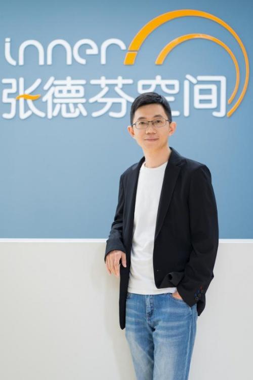 知名心理学畅销书作家卢熠翎，正式加入“全国服务标准化技术委员会”
