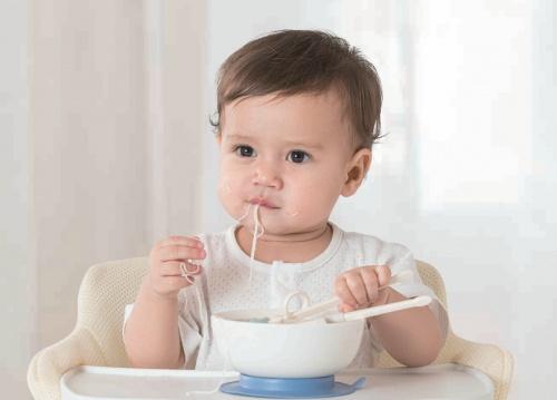 低敏辅食成竞争新目标 英氏辅食打造助力宝宝成长