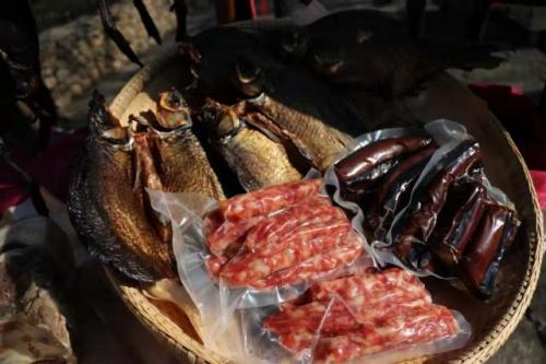  孙杨走进公益助农直播间，为“山沟沟里过大年”预热