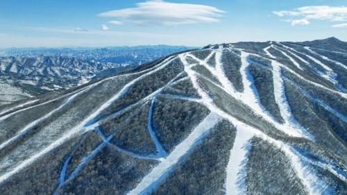 打造环京地区热门滑雪度假胜地 金山岭滑雪场盛大启幕 