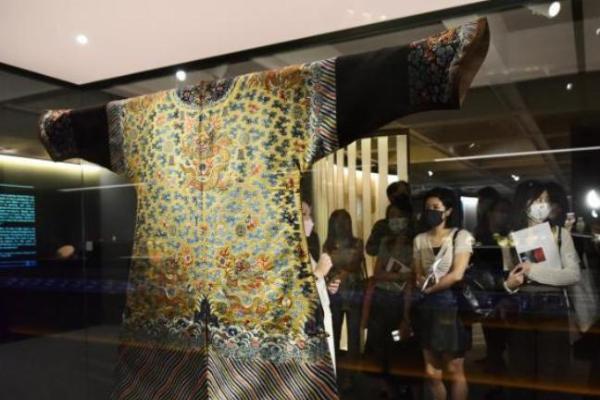  物色—馆藏文物的色彩美学展在香港艺术馆展出