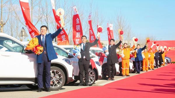 杰瑞股份共享企业发展红利，“28辆轿车奖励”刷屏