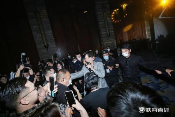  无人机表演助阵，上百位明星主播出席……映客星耀夜三亚完满收官