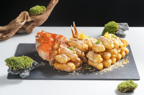  成都富力丽思卡尔顿酒店丽轩中餐厅荣登《米其林指南》入选餐厅