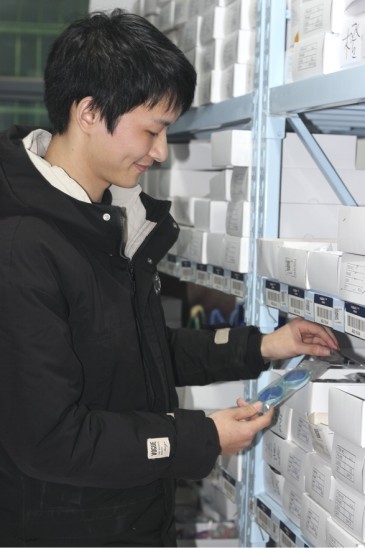 开店两年月销百万，义乌的95后们，找到一条新路子