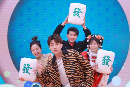  狮虎拜潮年！风行T5 EVO奏响2022新春“潮音”